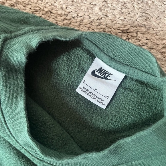 Nike Men's Sportswear Club Fleece Crewneck Sweatshirt in Fir, Size Small - Picture 3 of 6